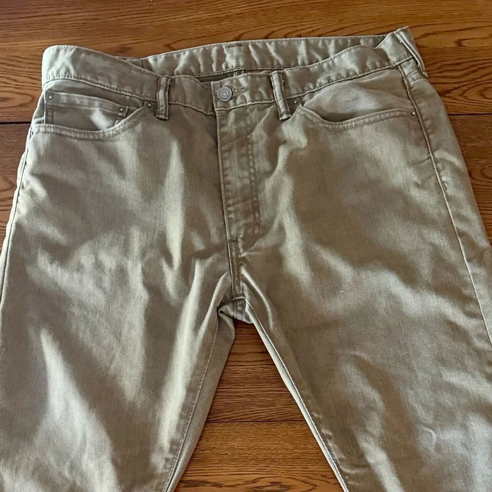 Levi's 513 Slim Straight Jeans Men's 36x30 Khaki Tan Neutral Stretch Denim Pants